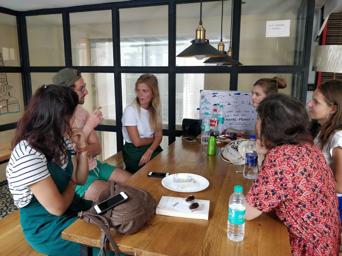 بيت شباب Madpackers Delhi West نيودلهي المظهر الخارجي الصورة